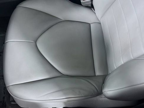 Used 2023 Toyota Highlander XLE AWD/4WD image 18