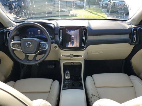 Used 2026 Volvo XC40 B5 Plus AWD/4WD image 11