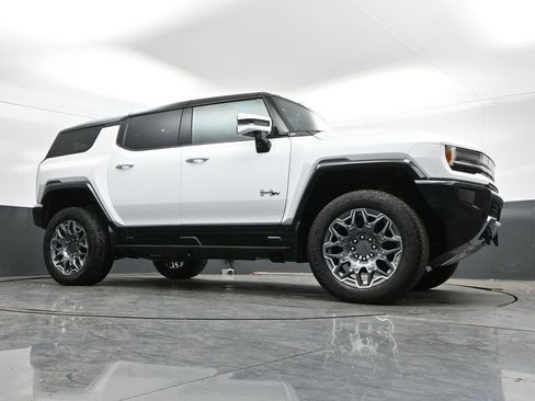 Used 2025 GMC Hummer EV 3X AWD/4WD image 45