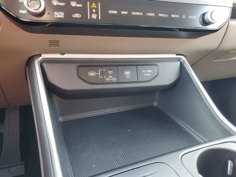 New 2026 Kia Carnival LXS image 25