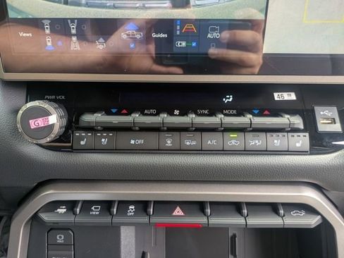 New 2026 Toyota Tundra Limited AWD/4WD image 24