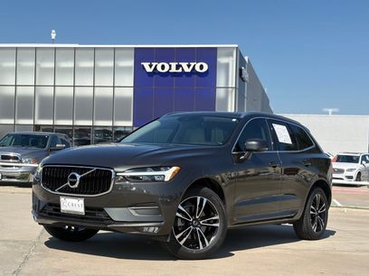 Used 2021 Volvo XC60 T5 Momentum w/ Premium Package