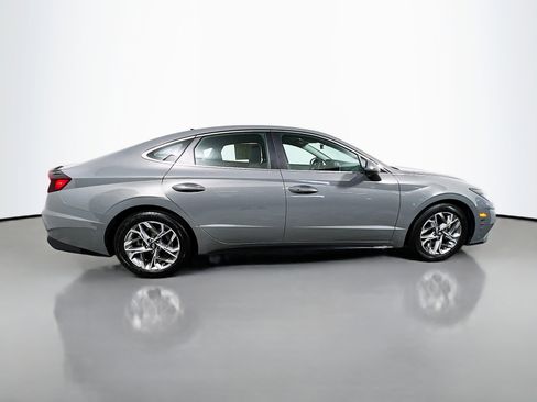 Used 2023 Hyundai Sonata SEL image 3