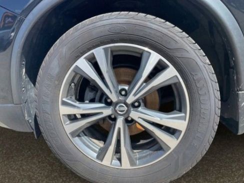 Used 2017 Nissan Rogue SL w/ SL Premium Package image 12