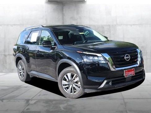 Certified 2025 Nissan Pathfinder SV FWD image 2
