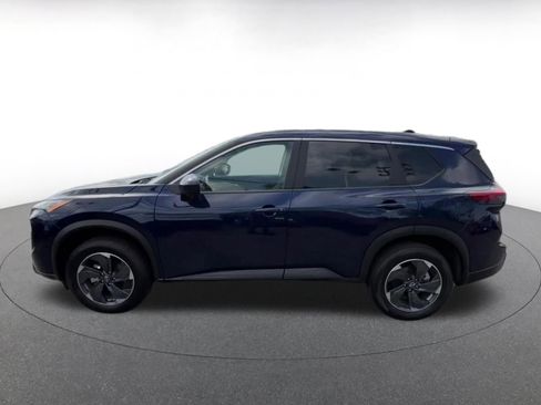 Used 2025 Nissan Rogue SV FWD image 9