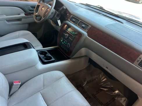 Used 2013 Chevrolet Tahoe LT RWD image 17