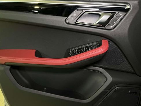 New 2026 Porsche Macan AWD/4WD image 34
