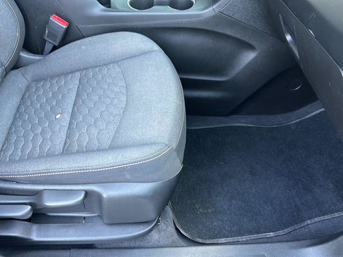 Used 2021 Chevrolet Equinox LT w/ Driver Convenience Package FWD image 19