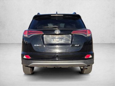 Used 2017 Toyota RAV4 XLE image 7