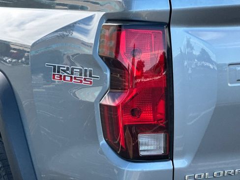 Used 2023 Chevrolet Colorado Trail Boss w/ LPO, Skid Plate Package AWD/4WD image 46