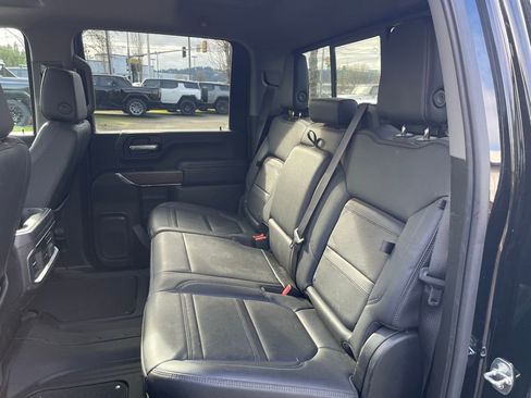 Used 2023 GMC Sierra 3500 Denali w/ Denali Black Diamond Edition image 8