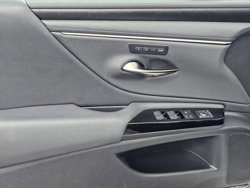 Used 2023 Lexus ES 350 w/ Premium Package image 13