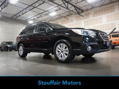 Used 2017 Subaru Outback 2.5i Premium image 1