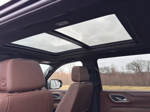 Used 2023 Chevrolet Suburban High Country image 41