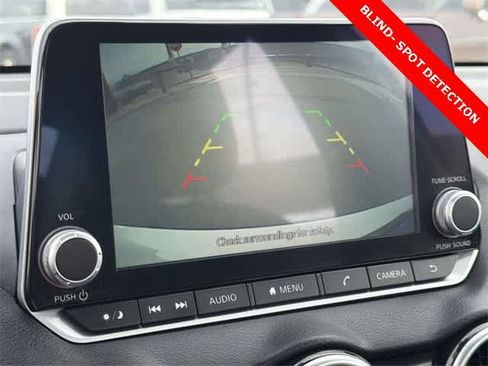 Used 2022 Nissan Sentra SV image 4