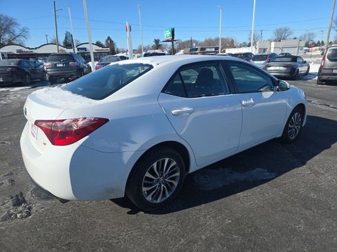 Used 2019 Toyota Corolla LE image 6