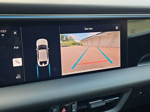 Certified 2025 Porsche Macan 4 Electric AWD/4WD image 17