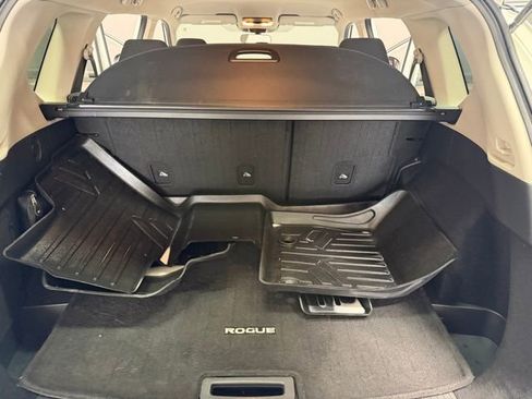 Used 2021 Nissan Rogue SV AWD/4WD image 29