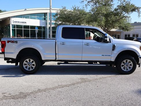 Used 2018 Ford F250 XLT w/ XLT Premium Package AWD/4WD image 6
