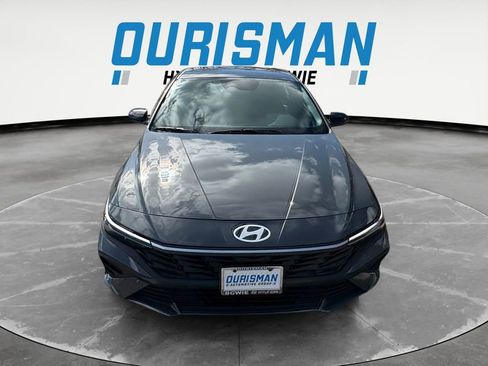 Used 2025 Hyundai Elantra SEL image 8