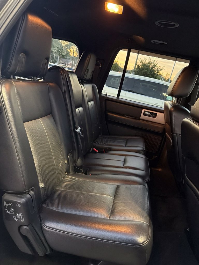 Used 2017 Ford Expedition EL Limited w/ Equipment Group 301A AWD/4WD image 6