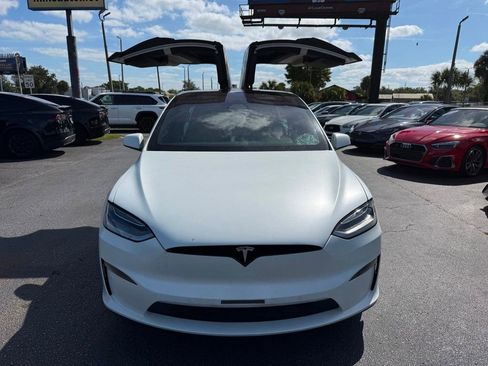 Used 2022 Tesla Model X image 2