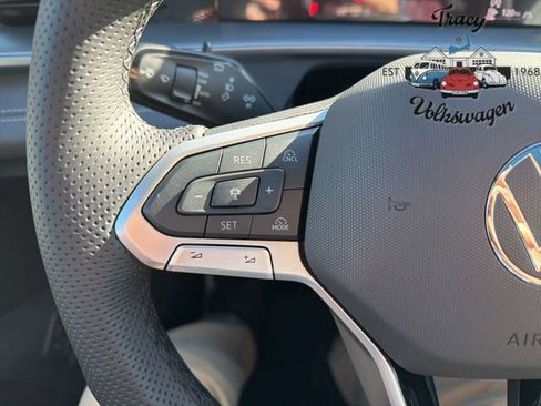 New 2026 Volkswagen Tiguan SE R-Line image 16