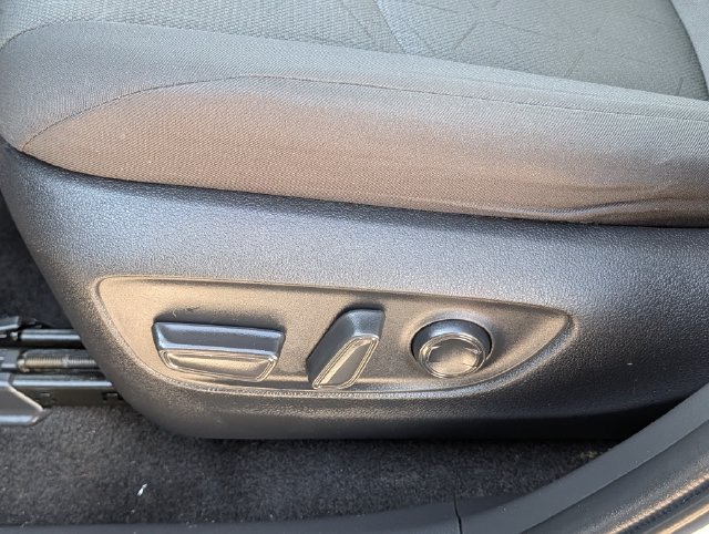 Used 2024 Toyota RAV4 XLE FWD image 25