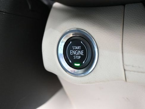 Used 2023 Buick Envision Avenir AWD/4WD image 23