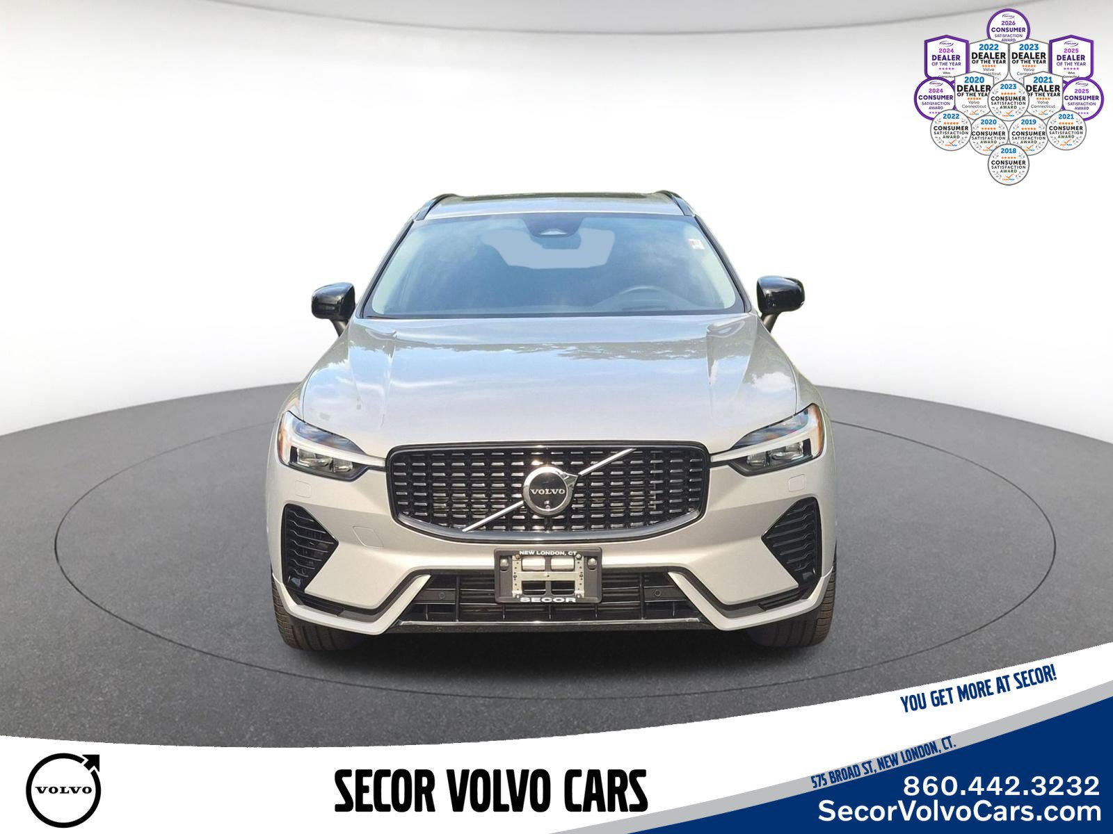 Used 2024 Volvo XC60 T8 Ultimate w/ Protection Package Premier AWD/4WD image 2