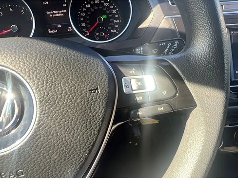 Used 2020 Volkswagen Tiguan S image 15