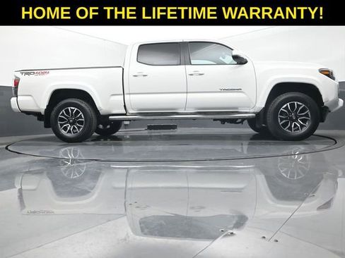 Used 2022 Toyota Tacoma TRD Sport AWD/4WD image 52