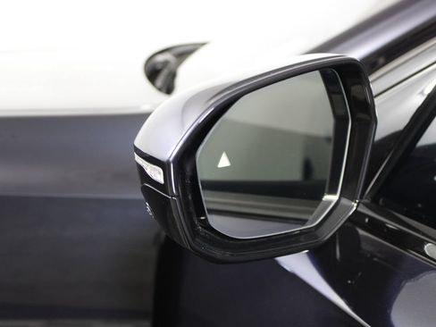 Used 2023 BMW i7 xDrive60 AWD/4WD image 50