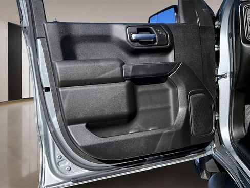 Used 2025 Chevrolet Silverado 1500 Custom image 19