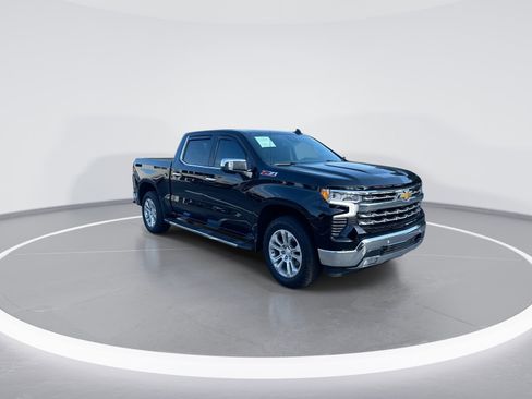 Used 2023 Chevrolet Silverado 1500 LTZ AWD/4WD image 2