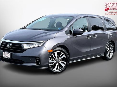 Used 2023 Honda Odyssey Touring image 3