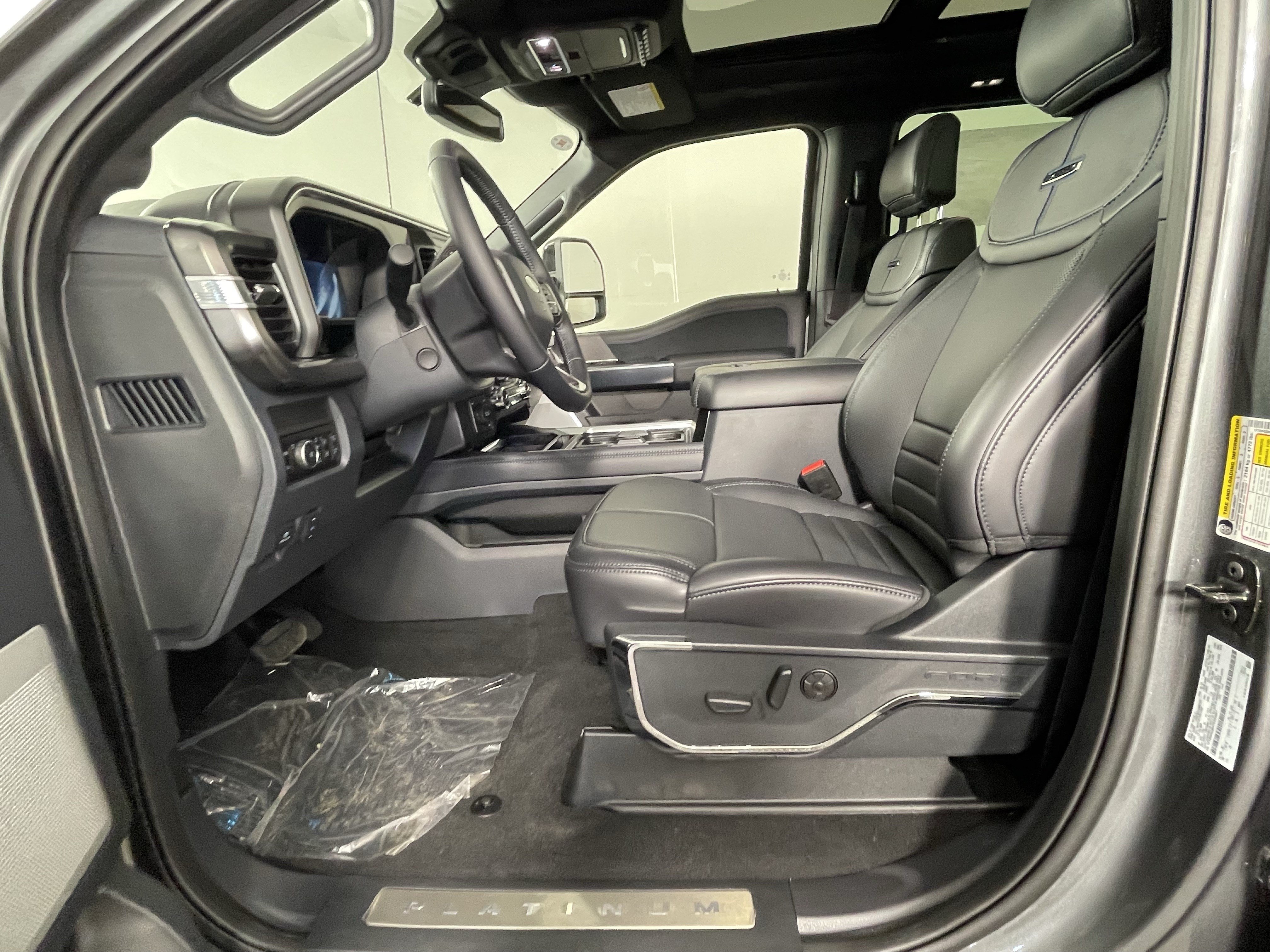 New 2026 Ford F450 Platinum w/ FX4 Off-Road Package AWD/4WD image 10
