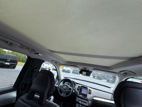 Used 2017 Volvo XC90 T6 Momentum w/ Vision Package AWD/4WD image 17