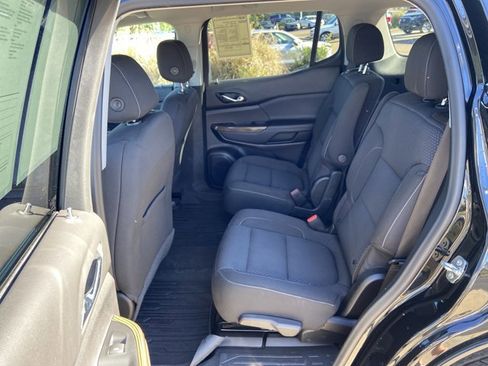 Used 2022 GMC Acadia SLE w/ Driver Convenience Package image 49