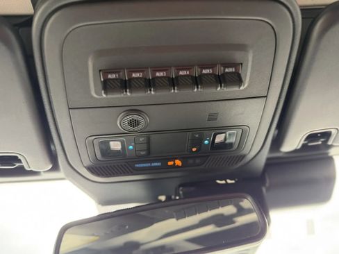 Used 2025 Ford Bronco Badlands AWD/4WD image 39