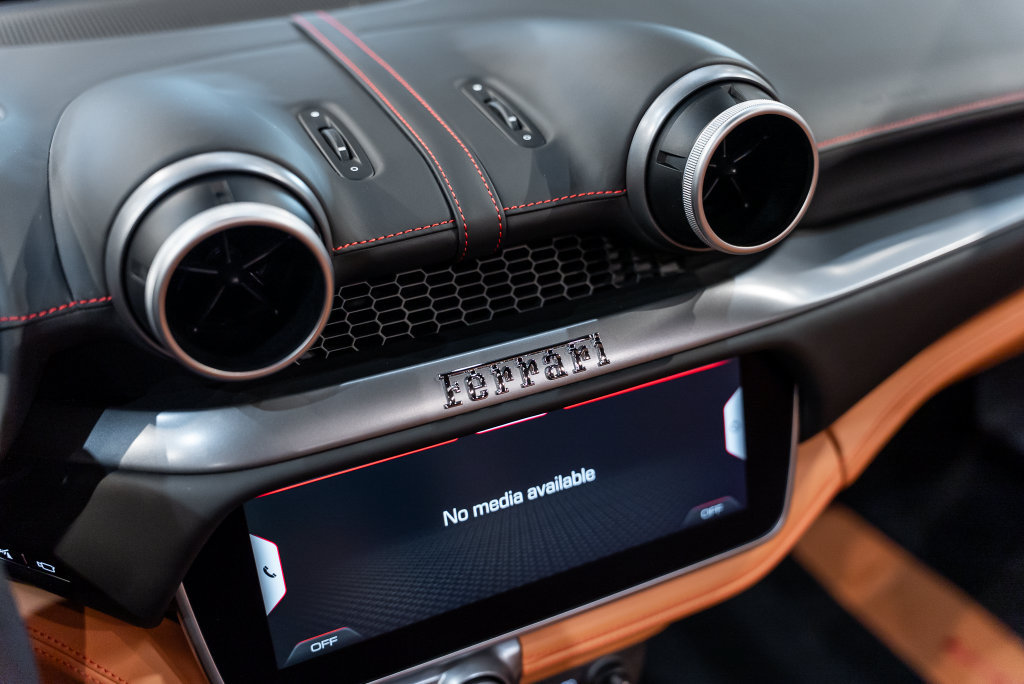 Certified 2022 Ferrari Portofino M RWD image 40
