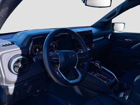 Used 2024 Chevrolet Colorado Z71 w/ Z71 Convenience Package 2 image 9