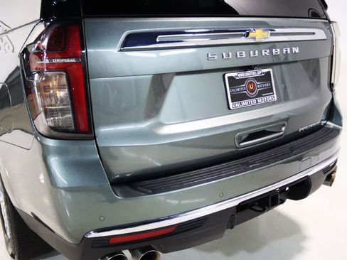 Used 2023 Chevrolet Suburban Premier AWD/4WD image 73