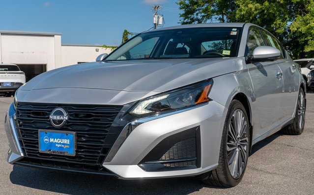 Certified 2025 Nissan Altima 2.5 SL FWD image 3