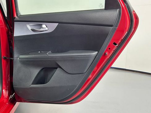 Used 2023 Kia Forte LXS w/ LXS Technology Package FWD image 11