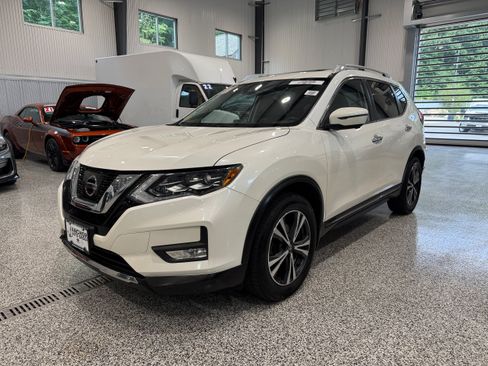 Used 2017 Nissan Rogue SL w/ SL Premium Package AWD/4WD image 1