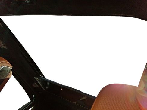 Certified 2025 BMW 750e xDrive w/ Executive Package image 15