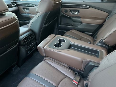 Certified 2024 Honda Pilot Elite image 13