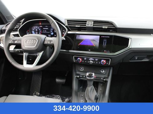 New 2025 Audi Q3 2.0T Premium image 9